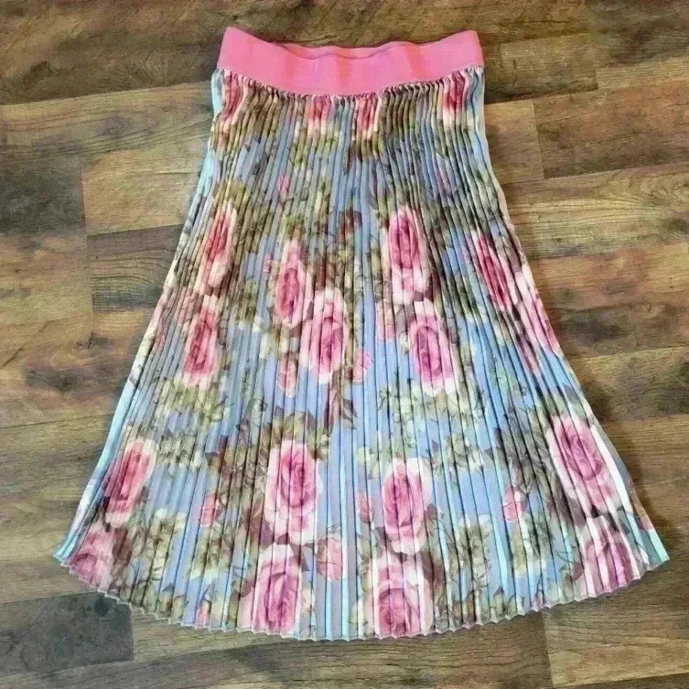 LuLaRoe Small Floral Rose Jill Acordian Skirt